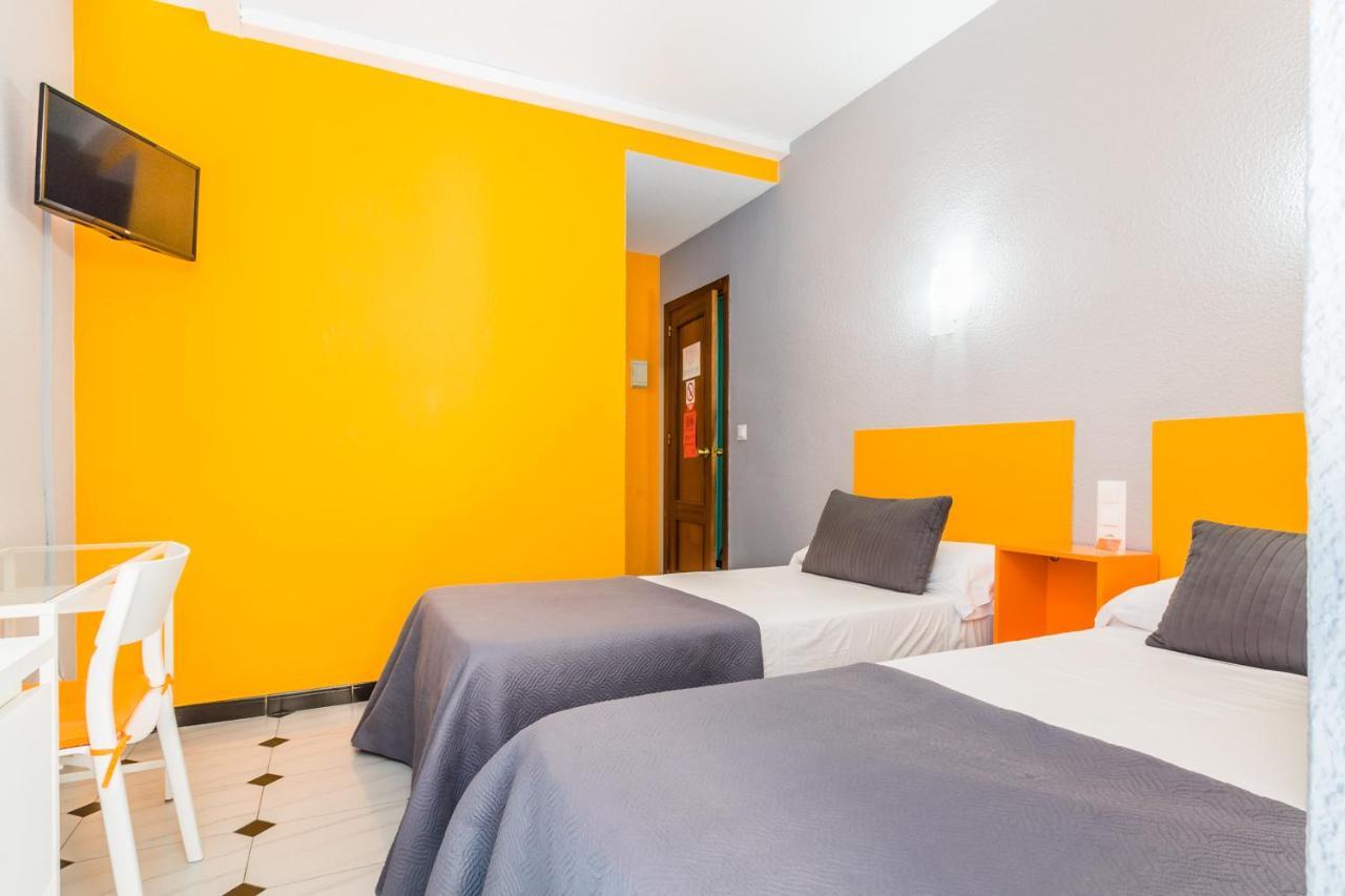 Hostal Tropical Almuñécar 외부 사진