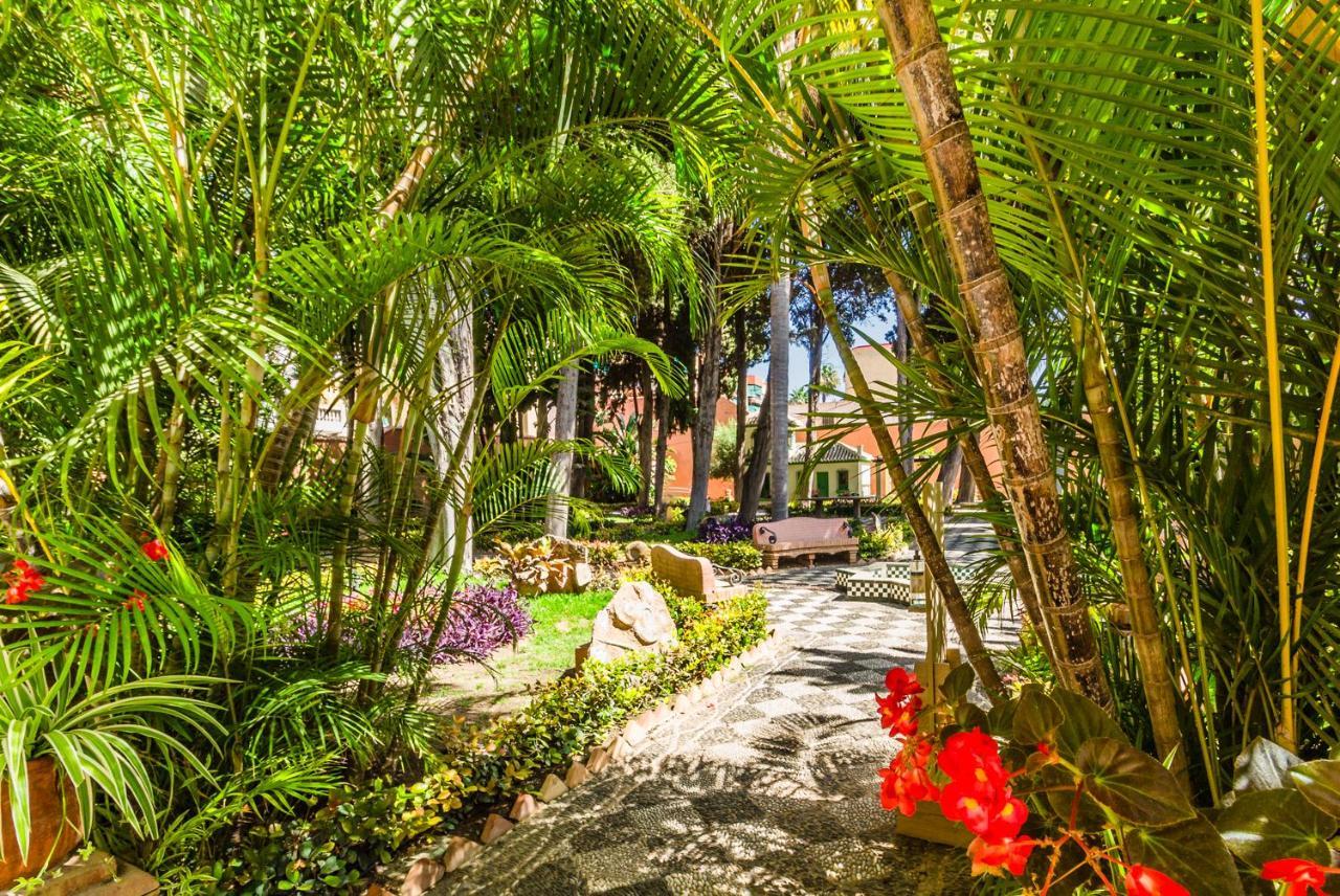 Hostal Tropical Almuñécar 외부 사진