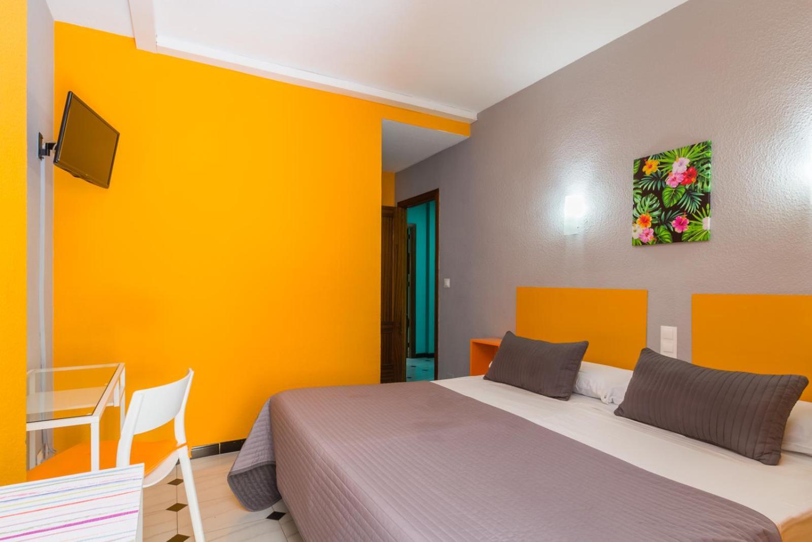 Hostal Tropical Almuñécar 외부 사진