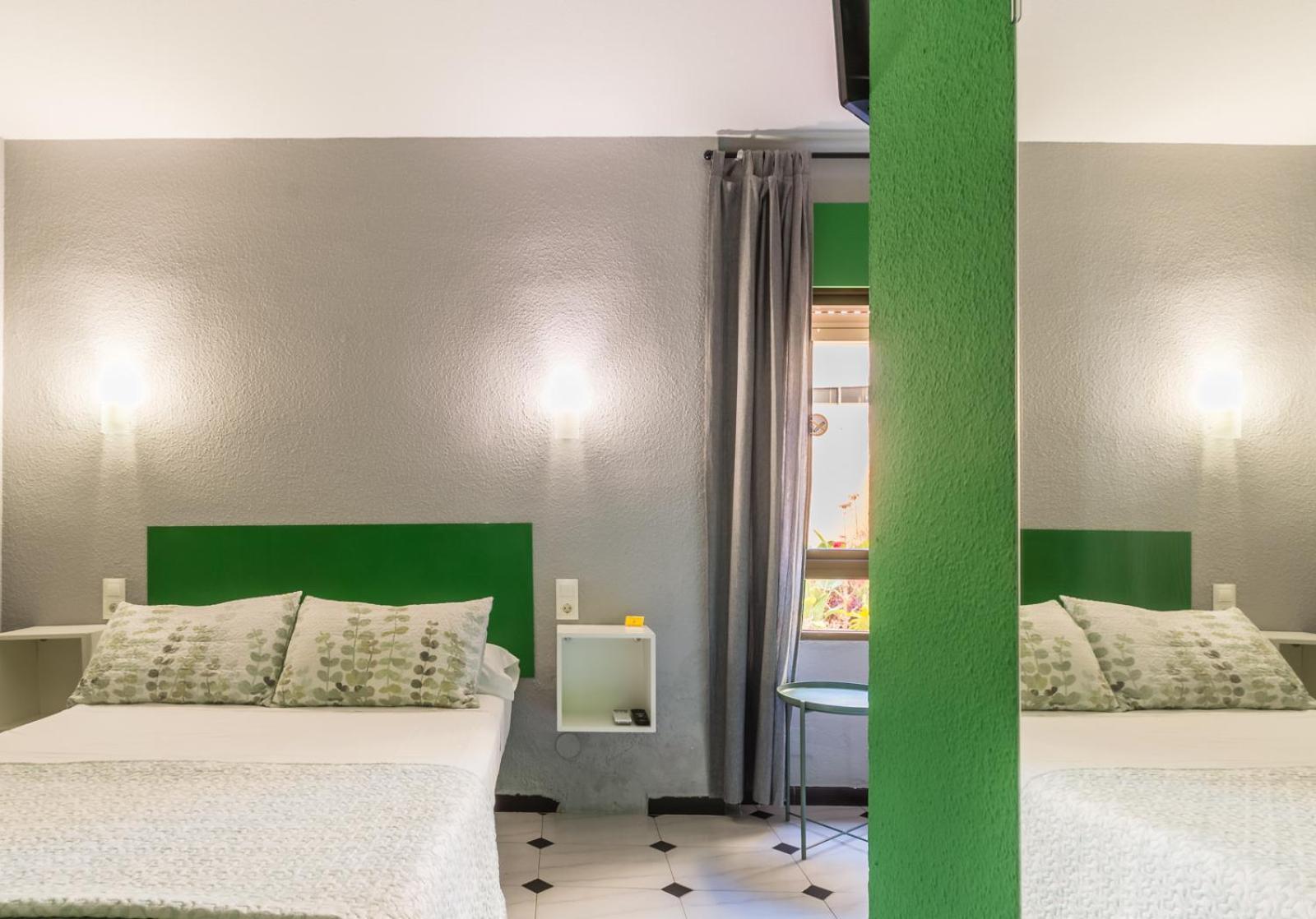 Hostal Tropical Almuñécar 외부 사진