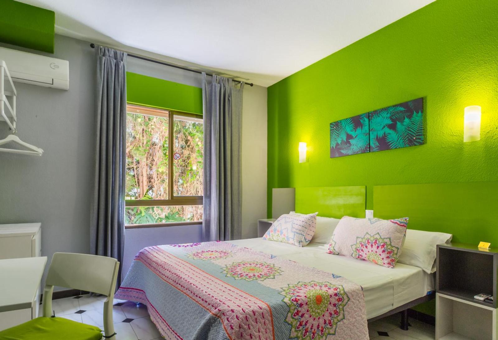 Hostal Tropical Almuñécar 외부 사진