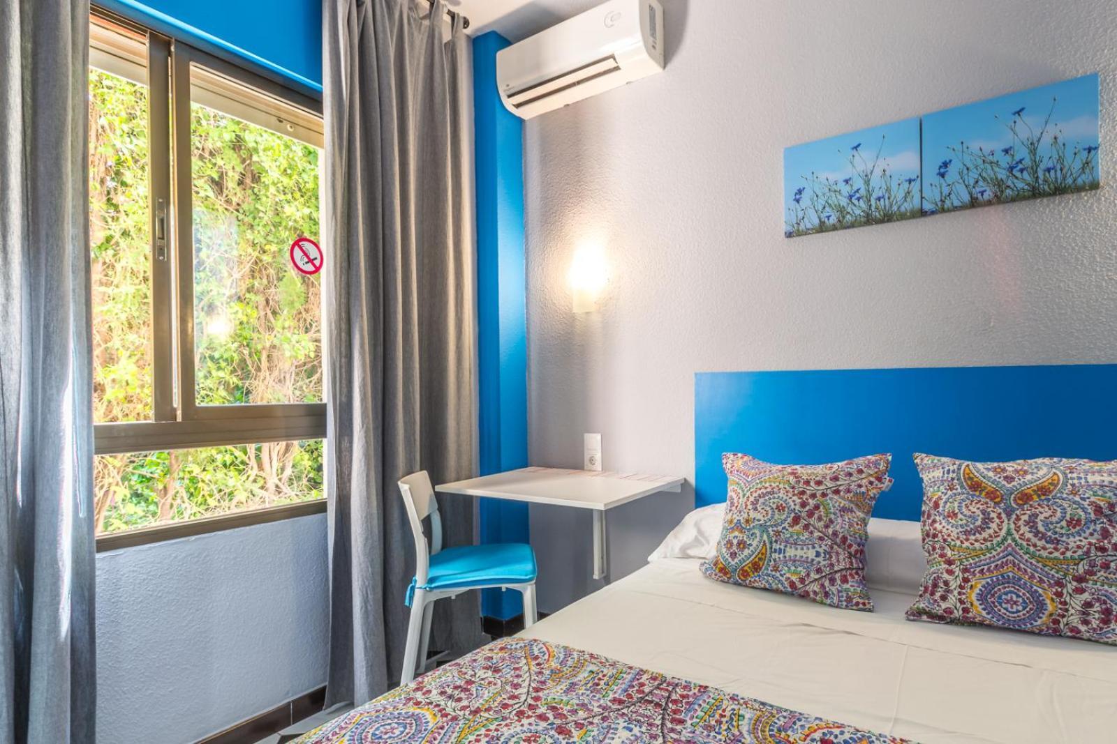 Hostal Tropical Almuñécar 외부 사진